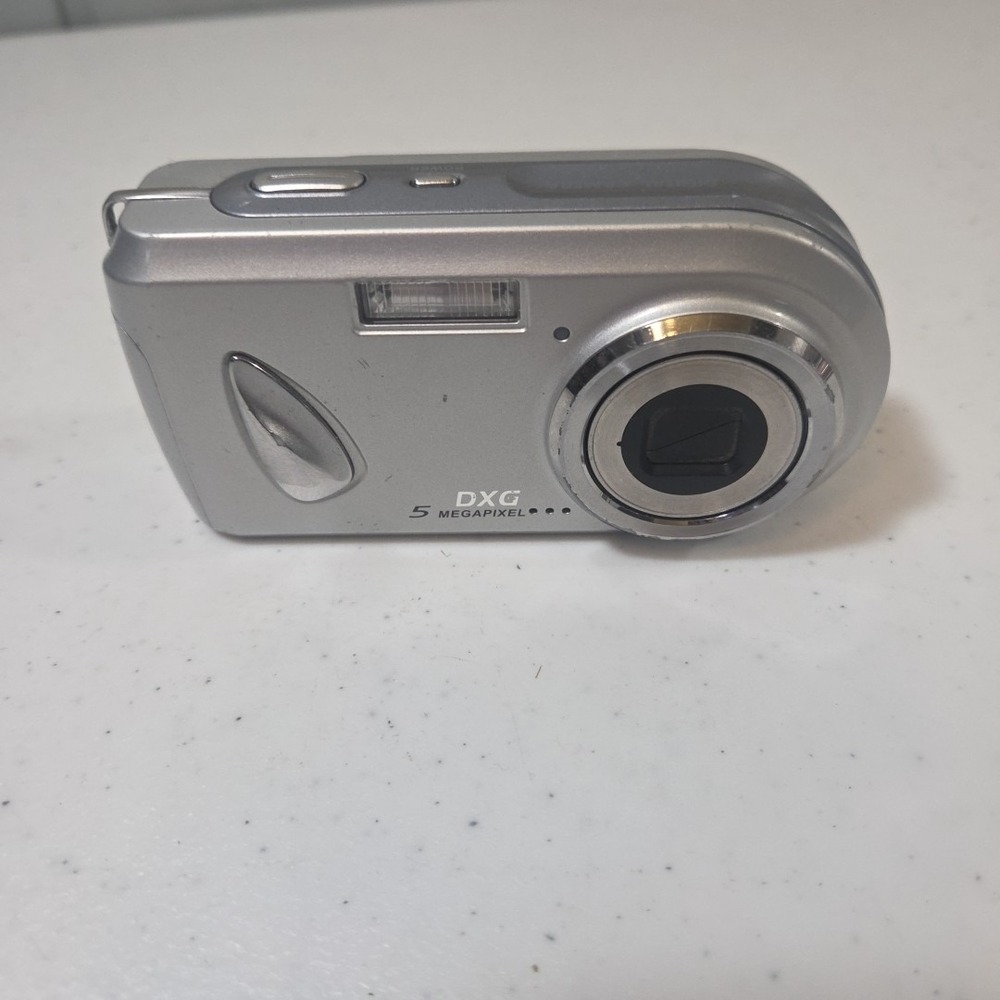 DXG Model 518 5 Megapixel Digital Camera 3x Optical Lens Untested AS IS